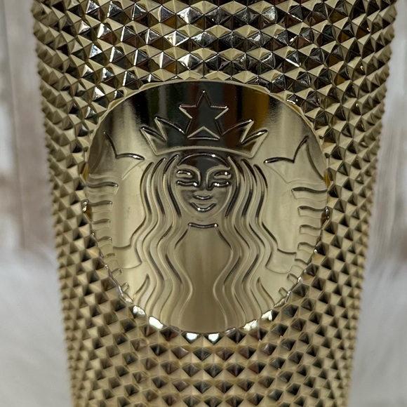 Starbucks Holiday 2022 Gold Studded 24 oz. Venti Tumbler NWT [1940] - Picture 2 of 8